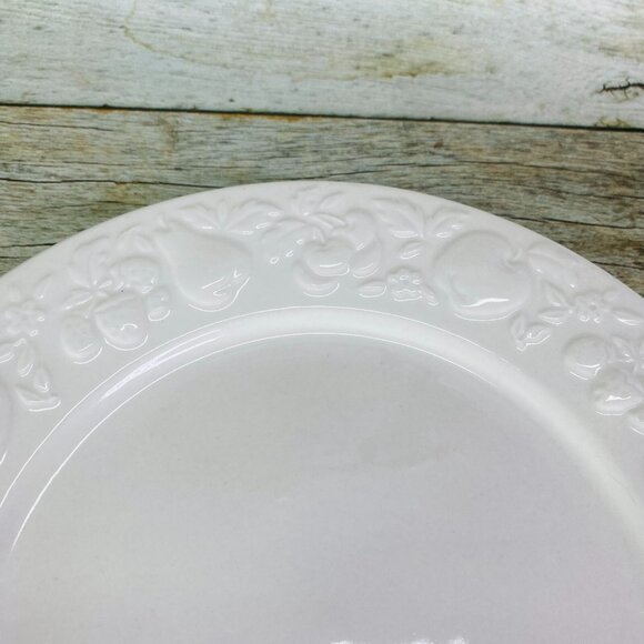 Thomson Pottery FRUIT GARDEN Embossed Fruit White Earthenware Salad Plates Set 4 - Picture 13 of 16